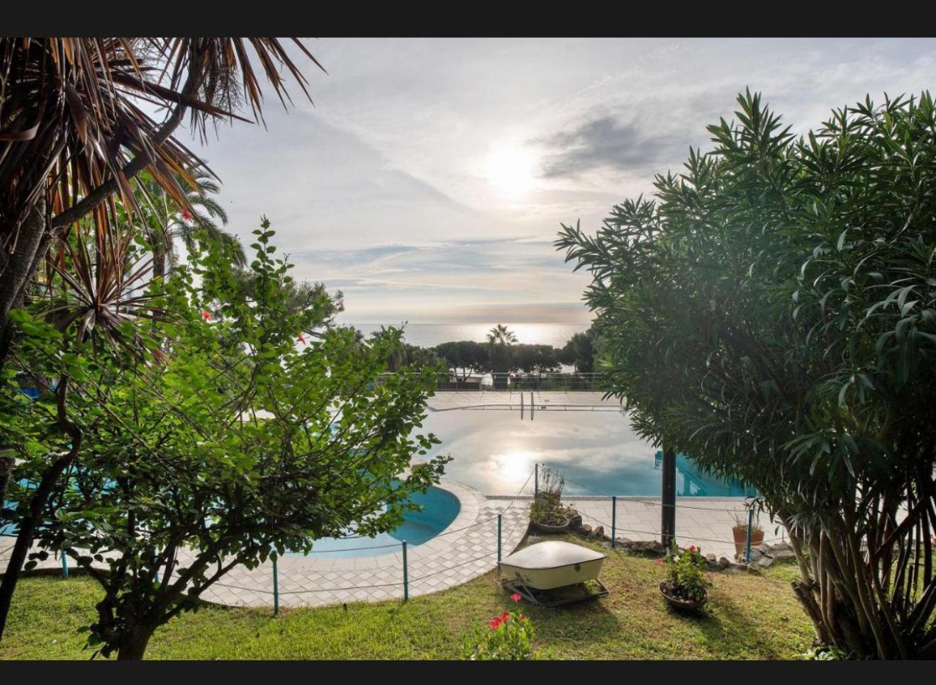 Mamariviera Home Holidays Sanremo - Casa Vista Mare Con Piscina 외부 사진